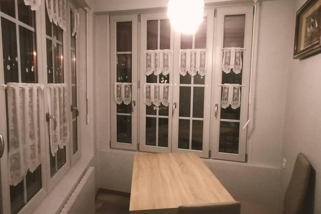 Appartement Au Pied Du Chateau Montbéliard Exterior foto